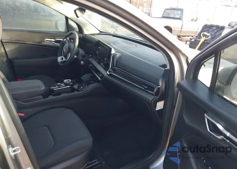 2023 Kia Sportage Hybrid Lx z USA, uszkodzony, nr VIN KNDPU3AG6P7094497